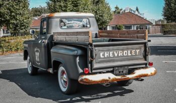 Chevrolet Apache voll