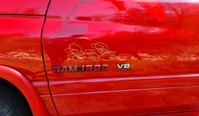 Dodge Ram 1500 magnum voll