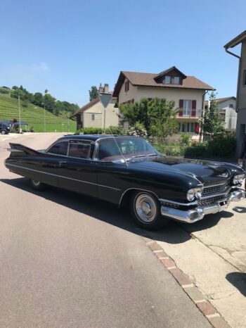 Cadillac Coupe De Ville voll