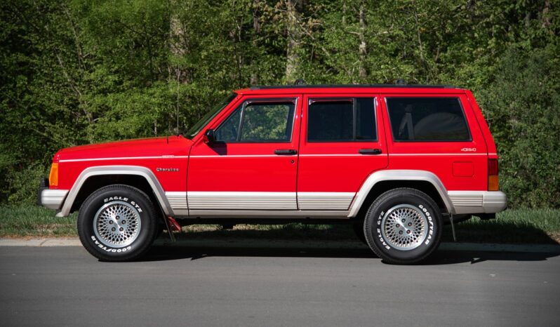 Jeep Cherokee voll