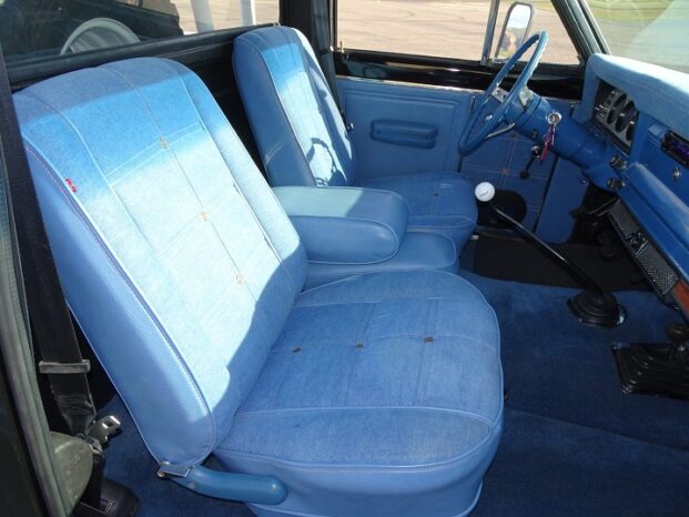 Jeep Honcho voll