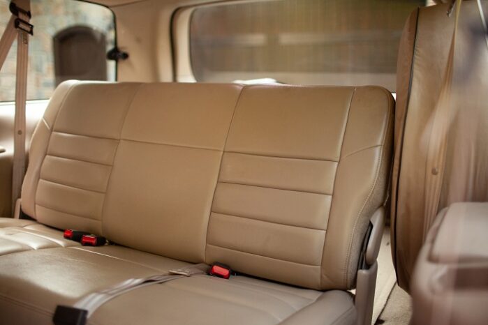 Ford Excursion voll