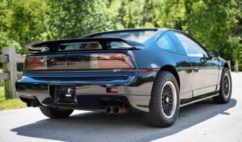 Pontiac Fiero voll