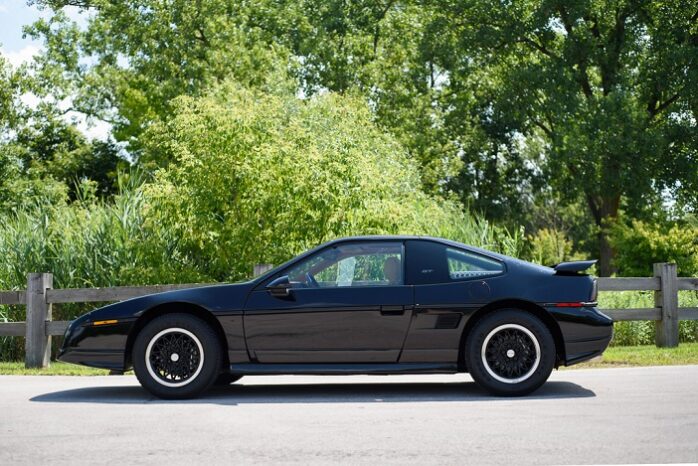Pontiac Fiero voll