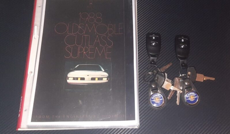 Oldsmobile Cutlass Supreme voll