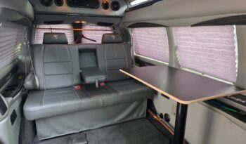 GMC Savana V8 High Top voll