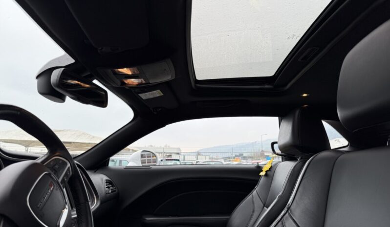 Dodge Challenger voll