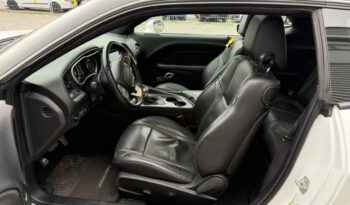 Dodge Challenger voll
