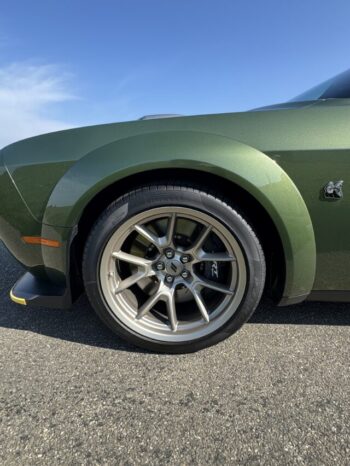 Dodge Challenger voll