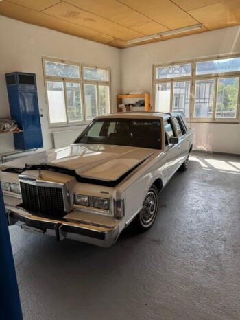 Lincoln Continental Town Car Cabriolet voll