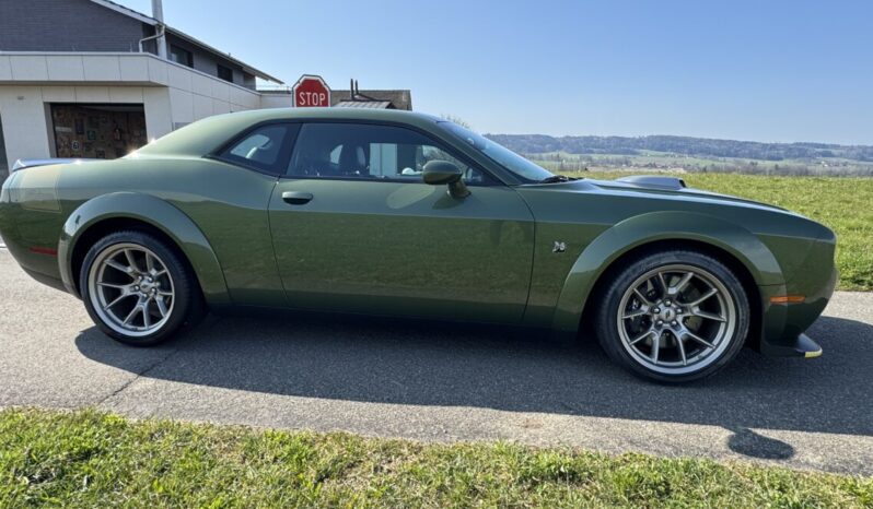 Dodge Challenger voll