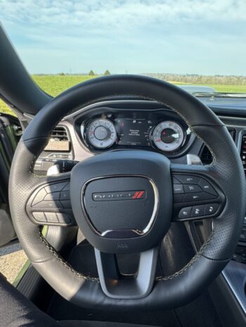 Dodge Challenger voll